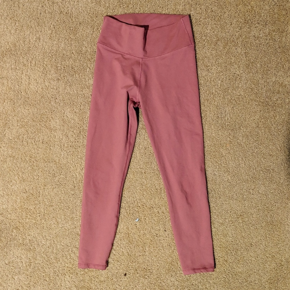 Like-New High-Waisted Powerhold 7/8 leggings